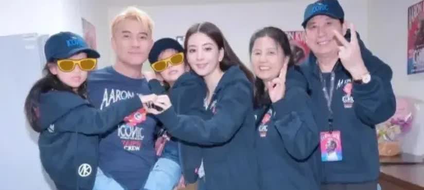 羡慕吗？郭富城与岳父岳母一家人出游。朋友说不知道方媛到底是上辈子拯救了银河系吗？