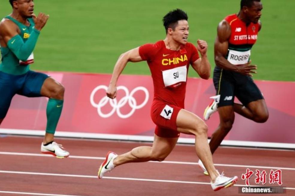 苏炳添突破极限有多不易？打破固有偏见，书写黄种人的速度奇迹。说起短跑，估计很