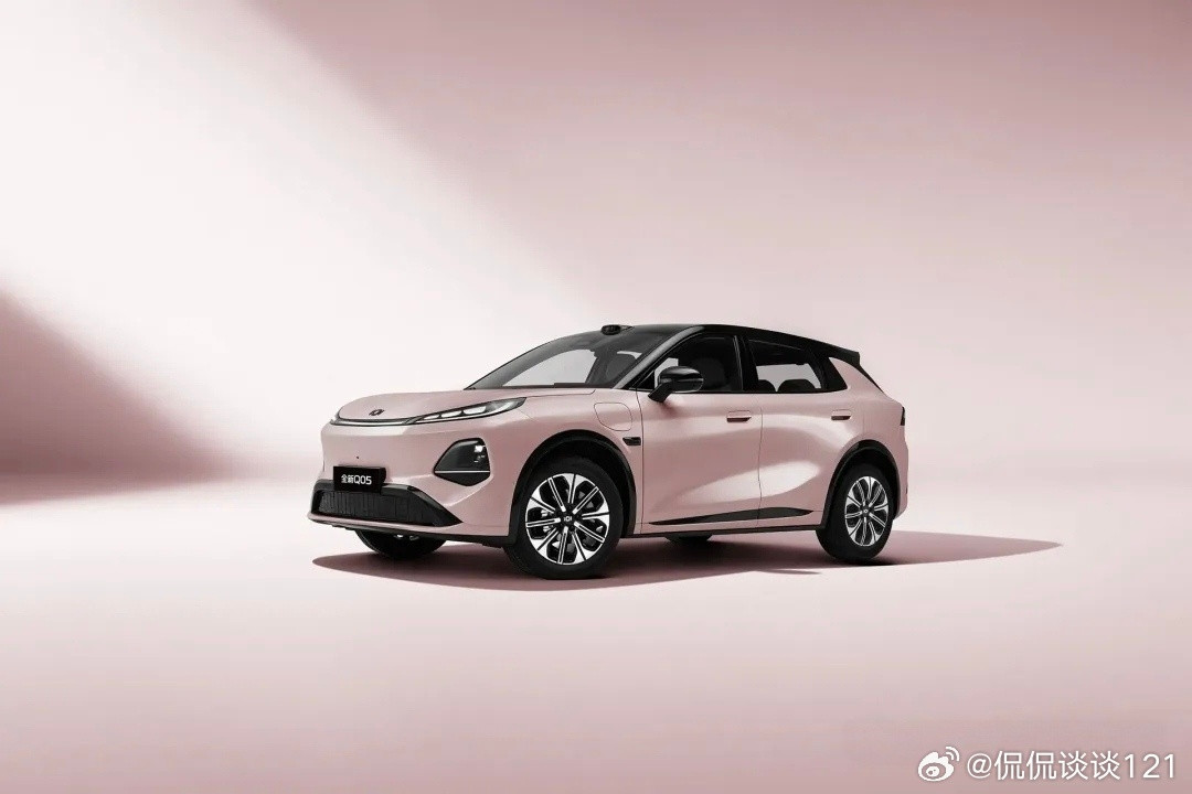长安启源Q05以7.99万起售的亲民定价，打破10万级纯电SUV配置缩水的现状，上市后销量稳居同级榜