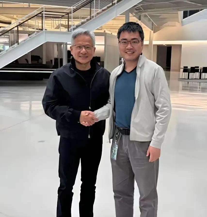 美国芯片巨头英伟达公司对外宣称，两位毕业于清华大学的顶级AI科学家成功加盟该公司