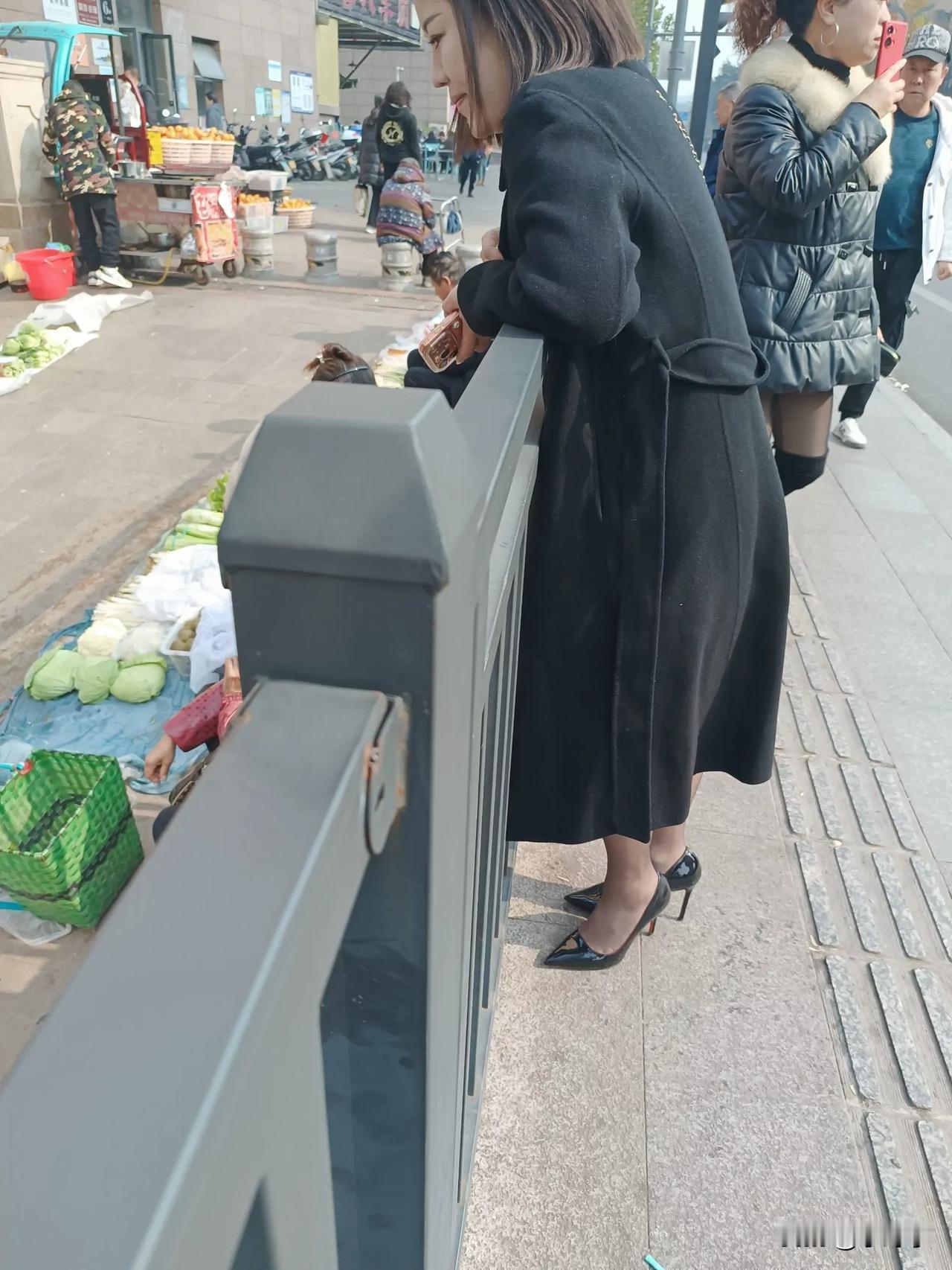 这个鞋穿着赶集太磨脚了