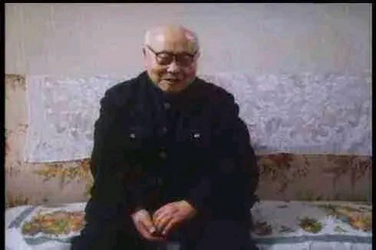 有个叫“孙铭九”的活捉过“蒋介石”到底是咋回事？一句话：1936年西安事变，孙