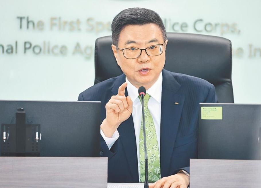 就在刚刚， 台“行政院长”卓荣泰发表声明， 4月6日，针对中东战事冲击岛