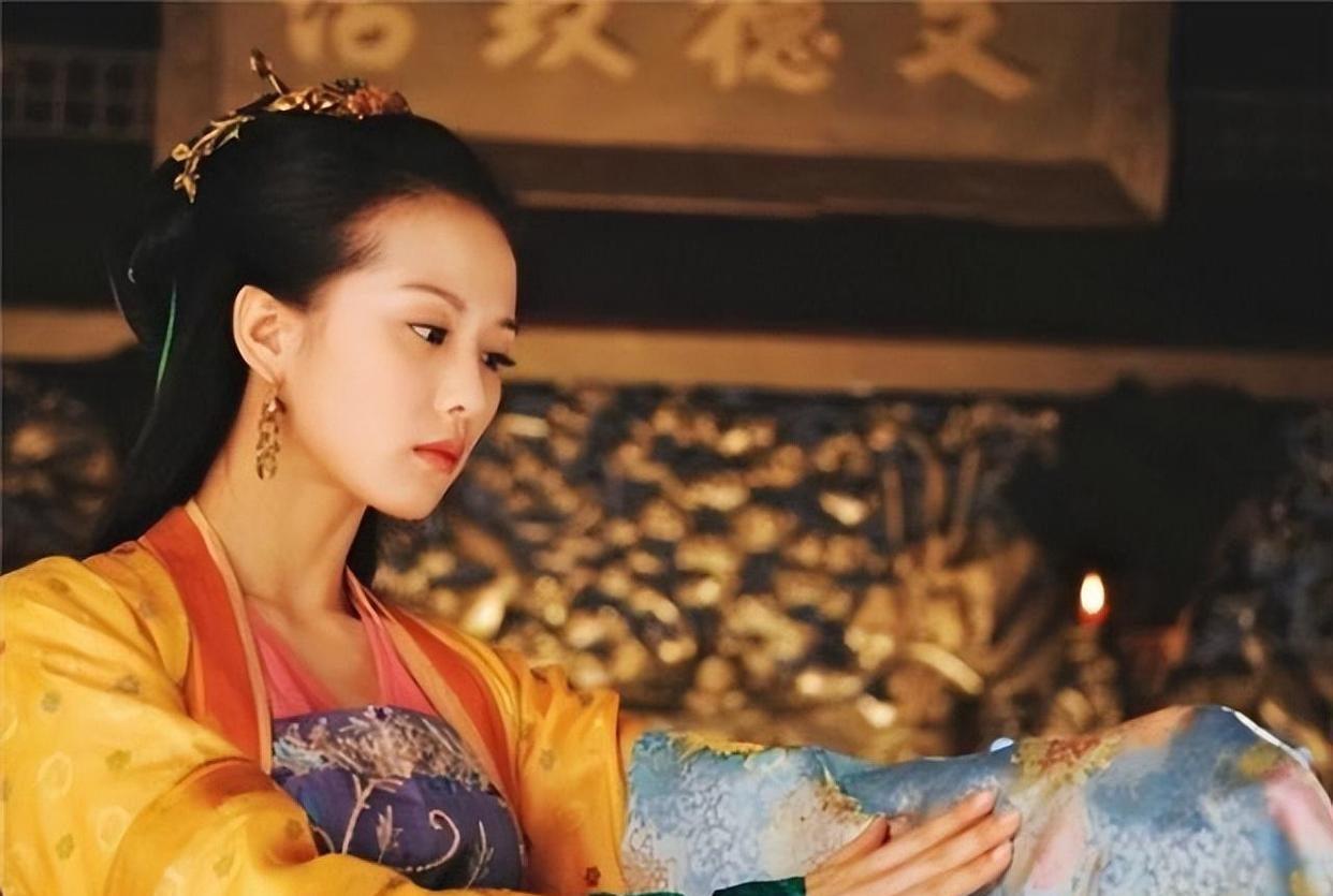 为什么韦妃在李显落难时对他很好，李显当皇帝后却又要谋杀他？一个男人在最落魄的