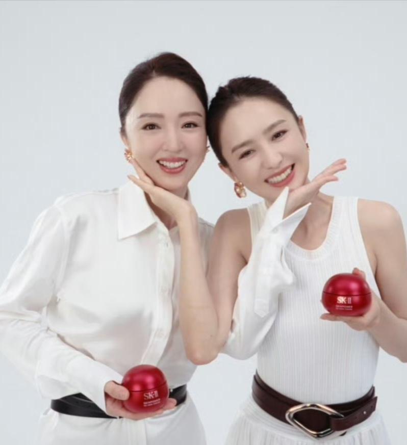 董璇和佟丽娅这对姐妹花真是越来越像了#演员美女#