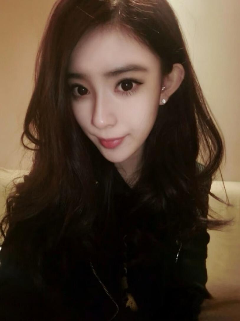 孟子义早期硬照这个子义早期萌成什么样了..