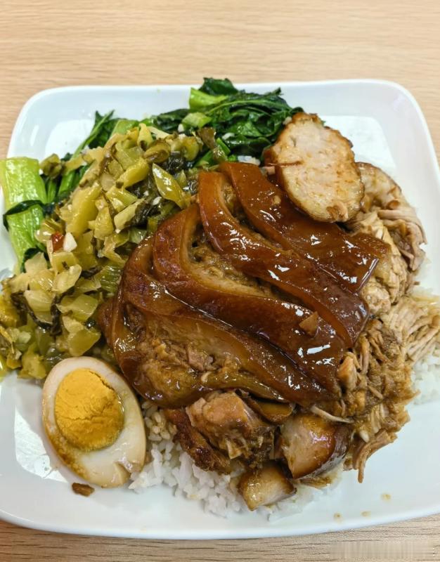 一碗隆江猪脚饭，吃出男人的浪漫