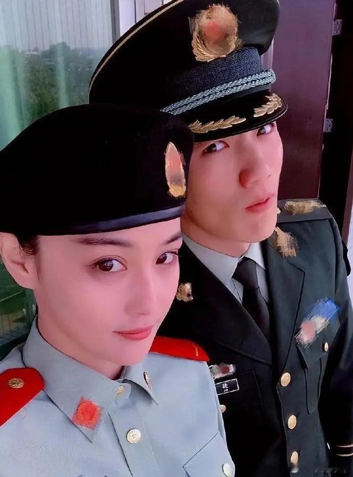 张馨予何捷结婚七周年何捷真的是她的暖阳，那时她刚经历低谷，对感情满是忐忑，他却