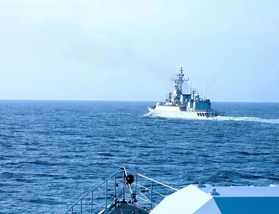 东部战区亮剑！日军舰入海峡挑衅，不到24小时，东部战区东海战备巡航4月18日