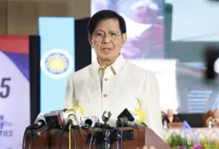 菲律宾参议院临时议长潘菲洛·平·拉克森周五呼吁对多名内阁官员展开