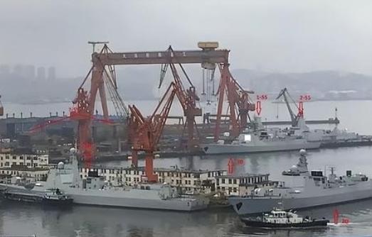 有台湾专家认为，中国大陆10万人，加10艘055，再加100架歼20，干不掉一架