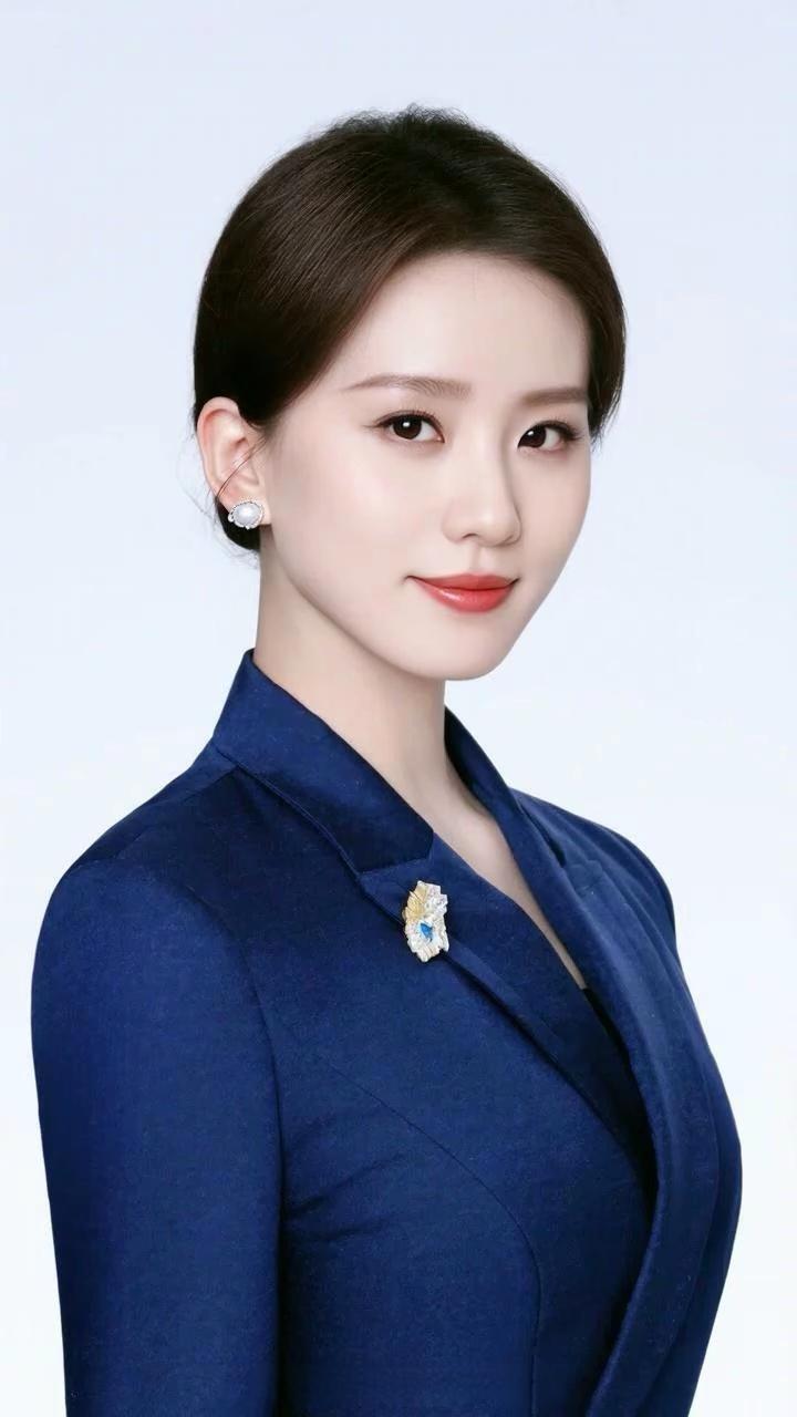 现代美女你感觉谁是最有气质的刘诗诗，仪态端庄，有一种淡雅的气质。