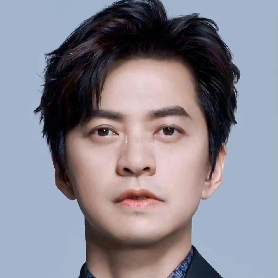 我说李健是春晚舞台最清醒的歌手，应该没人反对吧？刚才官宣李健将再登春晚，最厉害的