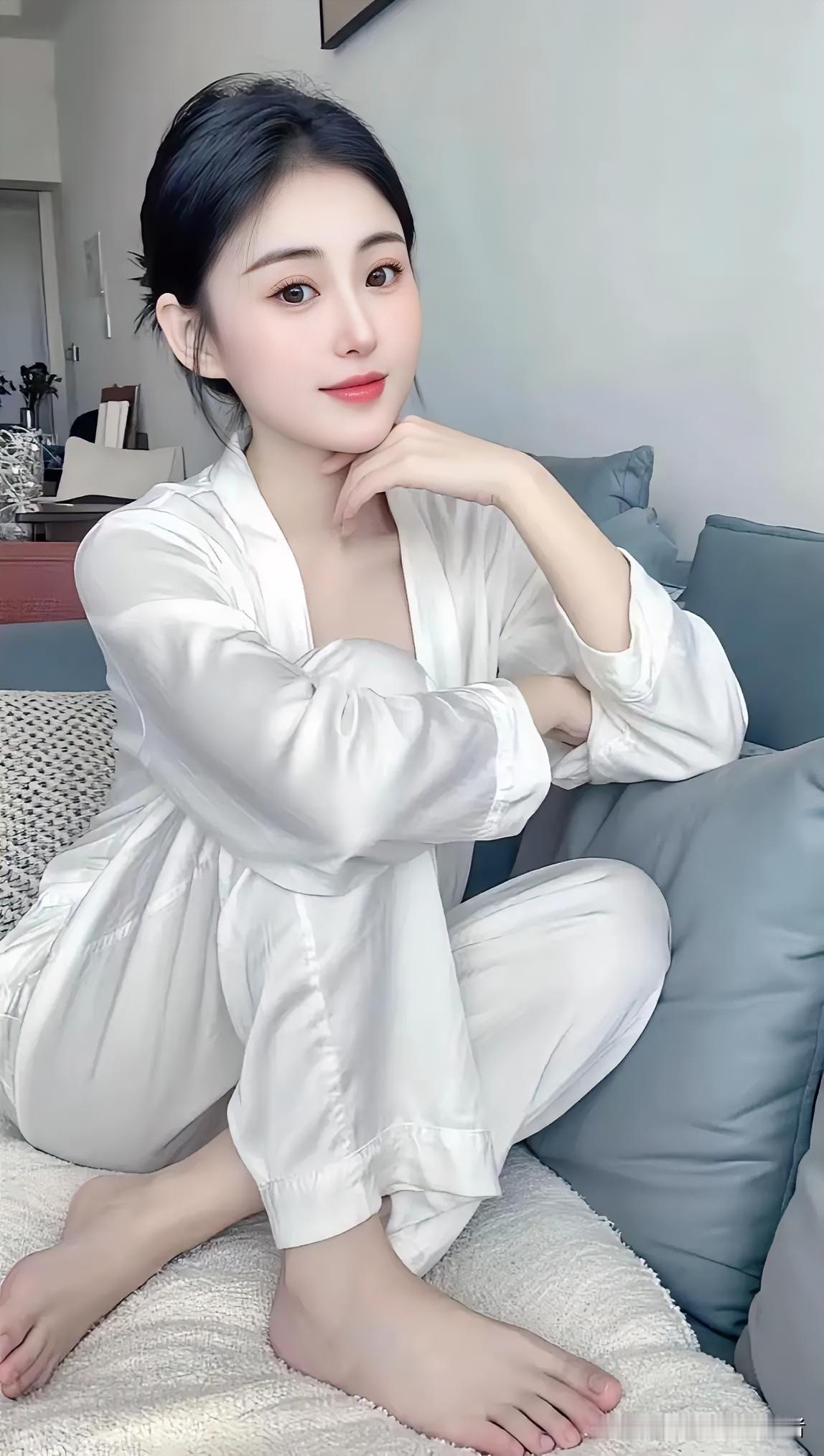 男人和女人一旦有了那种关系就再也回不到朋友的状态肉体的接触视觉的冲击