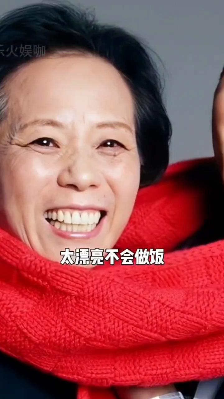 汤唯朱雨辰人生差距。当汤唯官宣二胎冲上热搜时，谁还记得她那位初恋男友朱雨辰？当