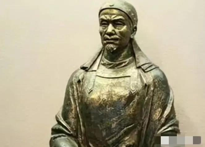 洪秀全生前有一个重口的怪癖。1864年，曾国藩找到他尸体时，恶心到差点当场呕吐。