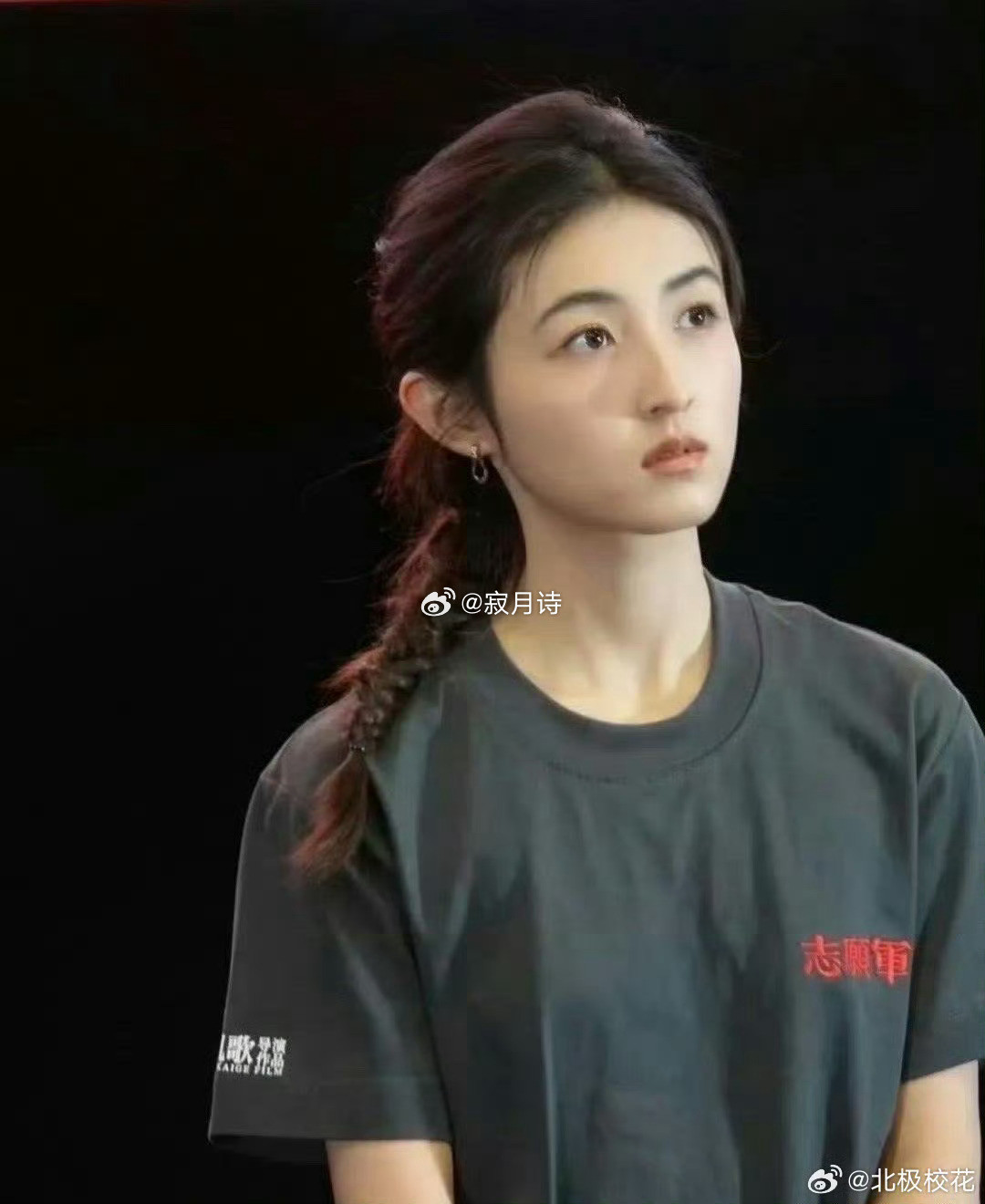 看了张子枫后，我开始疑惑为啥那么多女生非要整苹果肌了