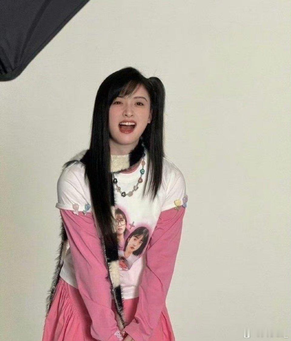终于知道为什么沈月在外网那么受欢迎了，真的是日系萌妹子。​​​​