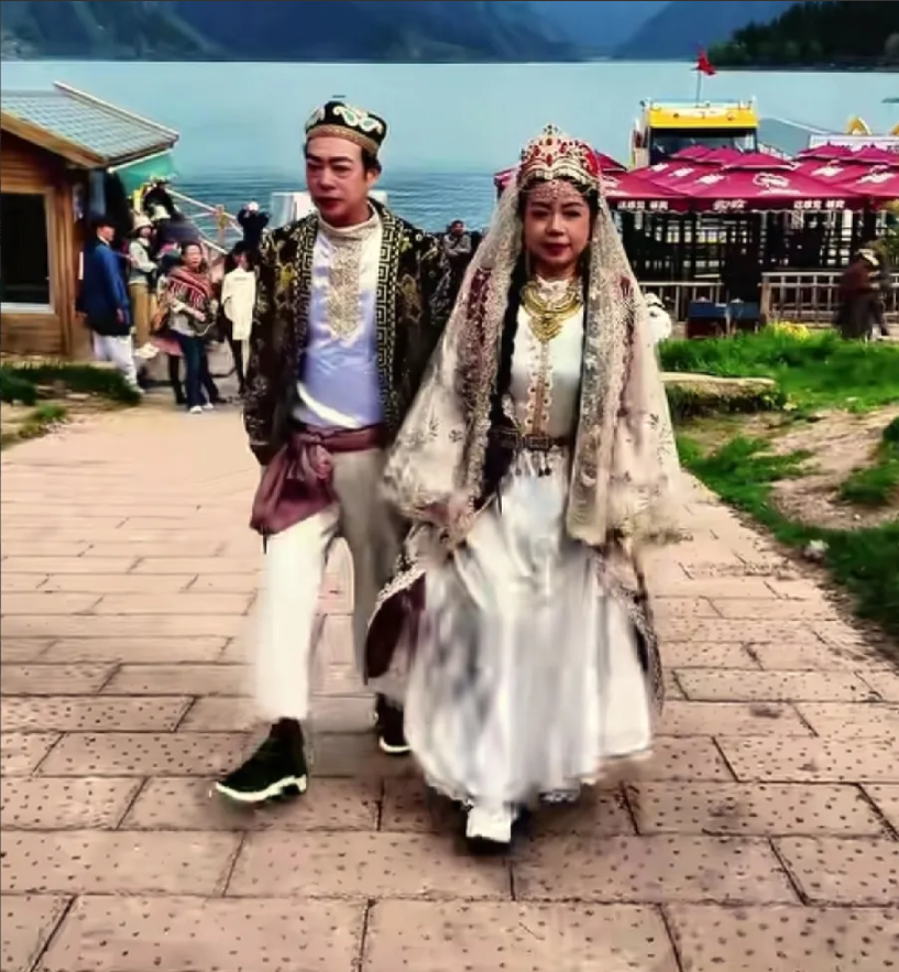 哎！谁叫徐瑶不按照别人的计划做事呢？叫你放弃不放弃，如果放弃就没有今天的事了，