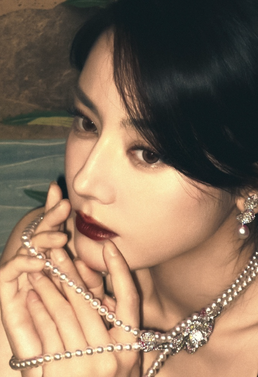 人总是在无限接近幸福的时候最幸福