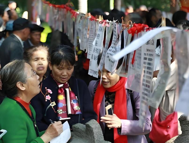 现在最可怕的事情不是剩女越来越多，而是肯踏实过日子的“普通男”，开始退场了。