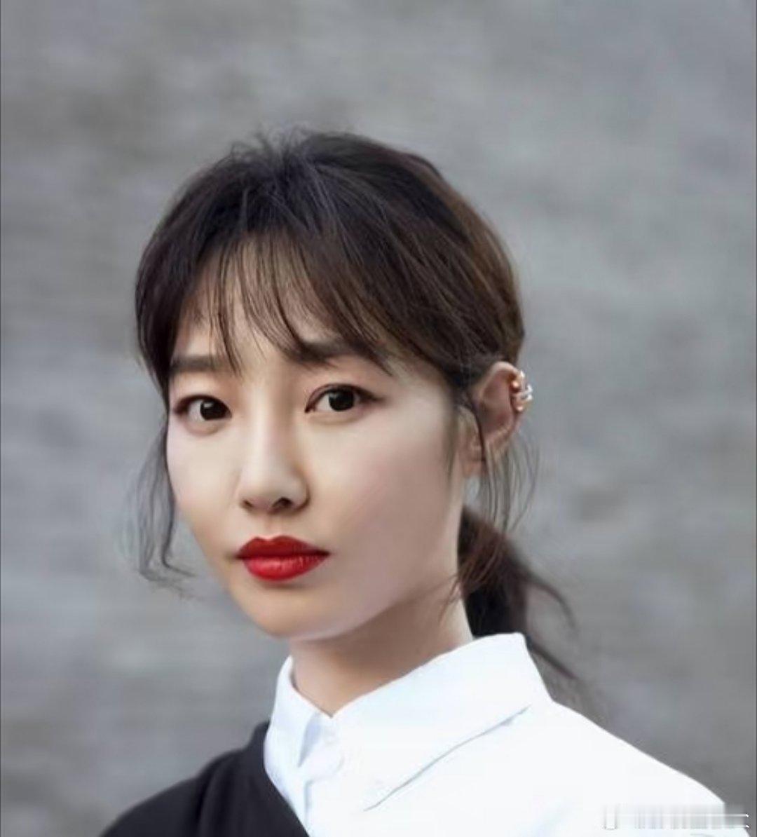 感觉大家的关注点都搞错了，疑似白百何朋友开撕春树制片人。看到朋友开撕的制片人