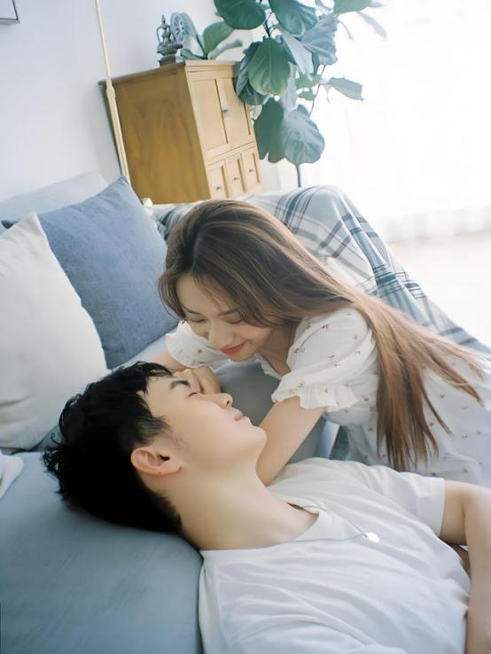 非常现实的话：“一个男人只要克服了性欲带来的执念，就会发现95%的女人，根本没什