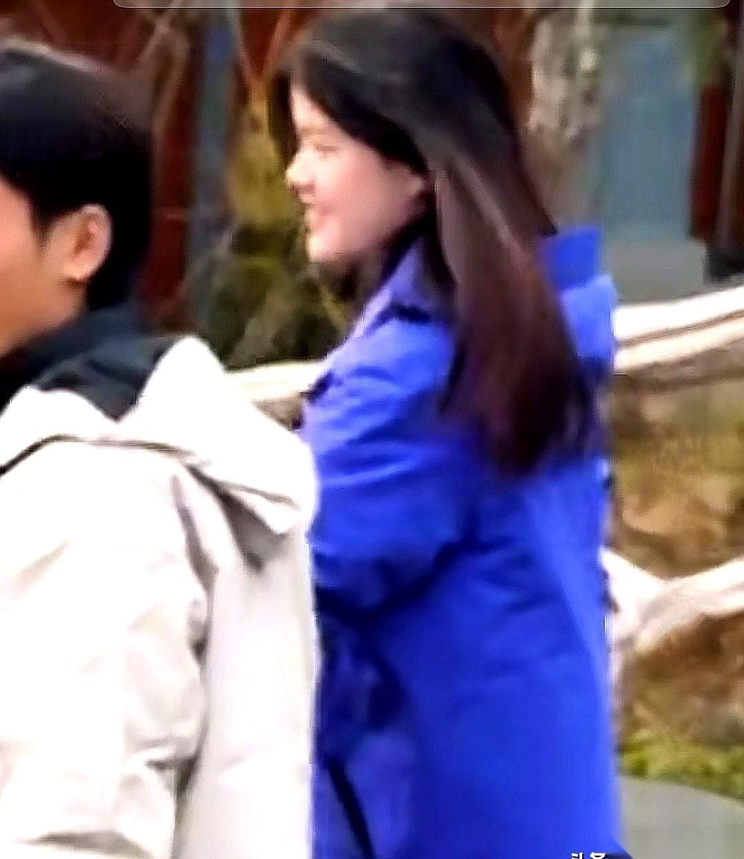 全世界都以为他那个“女朋友”，是他饿疯了臆想出来的。尤其是在荒郊野外，吃了顿奇