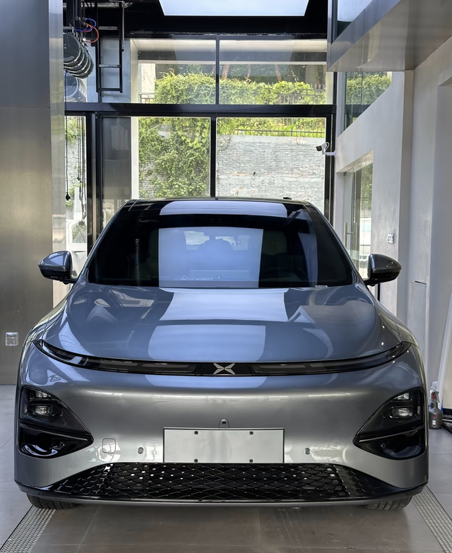 小鹏G6能耗表现车型:580plus。日常驾驶风格关键词:老司机、稳、顺滑