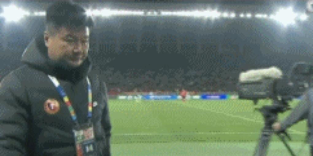 李金羽又一次有失风度！赛后再次不和对手主帅握手！这是输不起吗？一周前李金羽赛后没