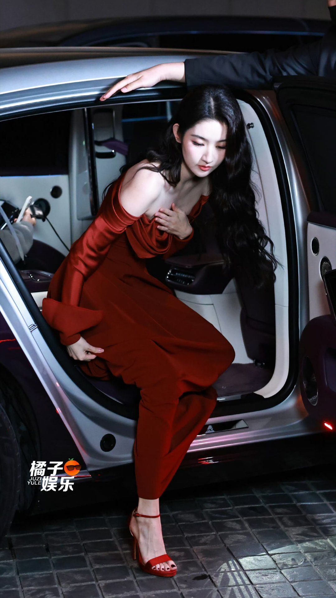 王玉雯这次下车神图有了小说女主既视感