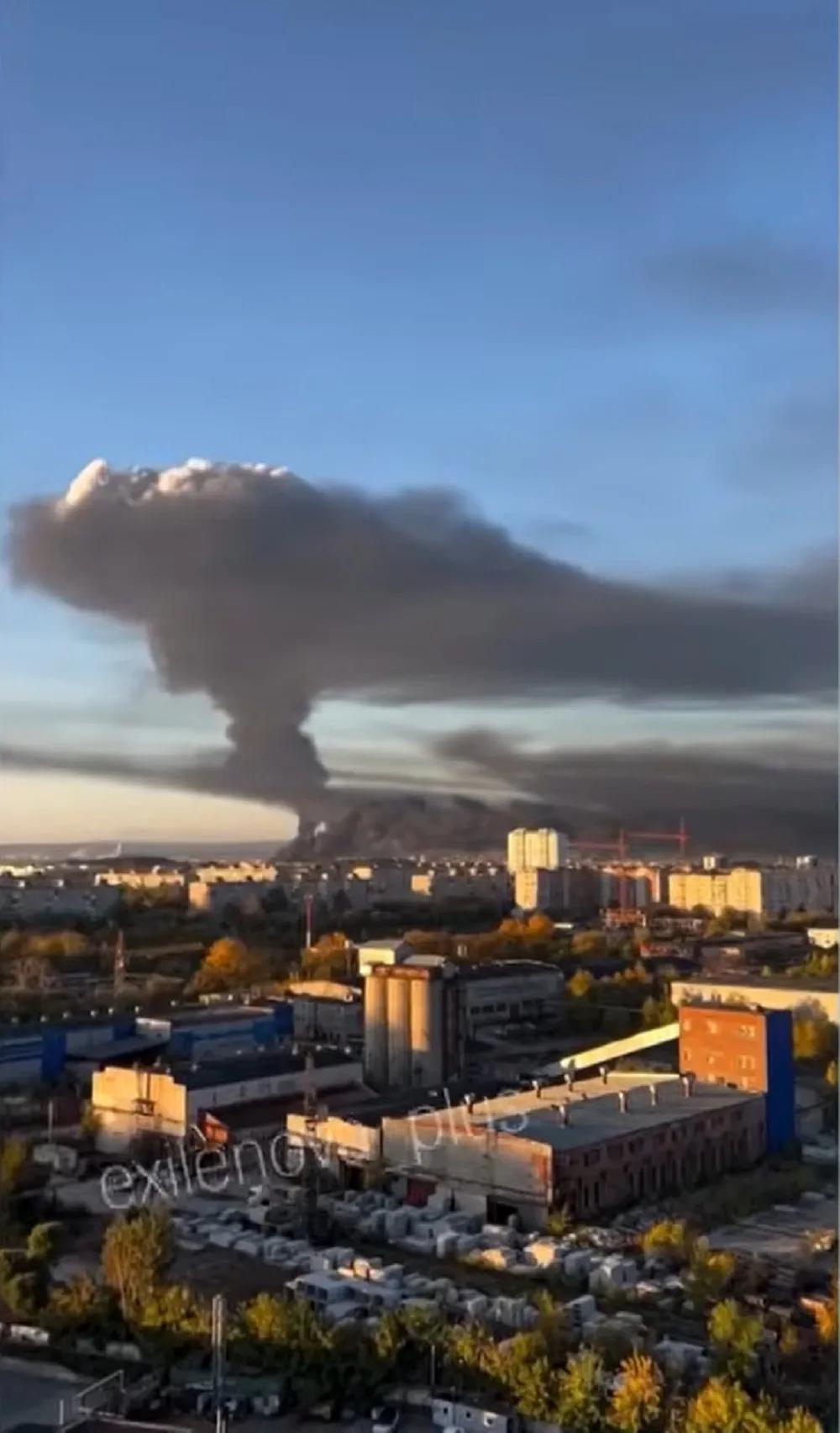 俄乌战场的局势，已经出现肉眼可见的颠覆性反转！乌克兰不再死守本土被动承受轰炸