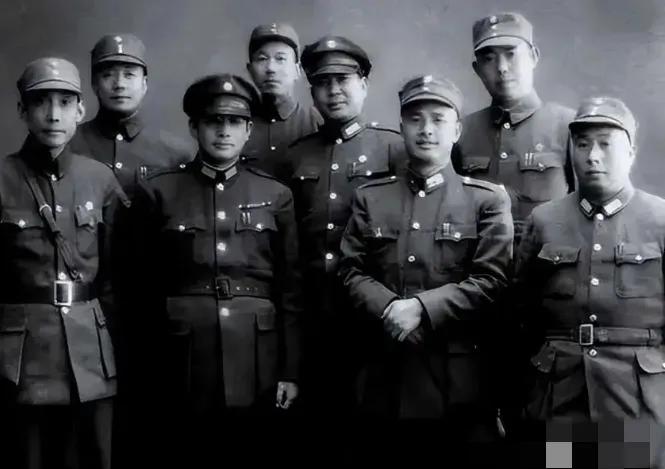 1947年孟良崮，74师参谋长魏振钺被俘后5句话，竟让陈毅后背发凉！194