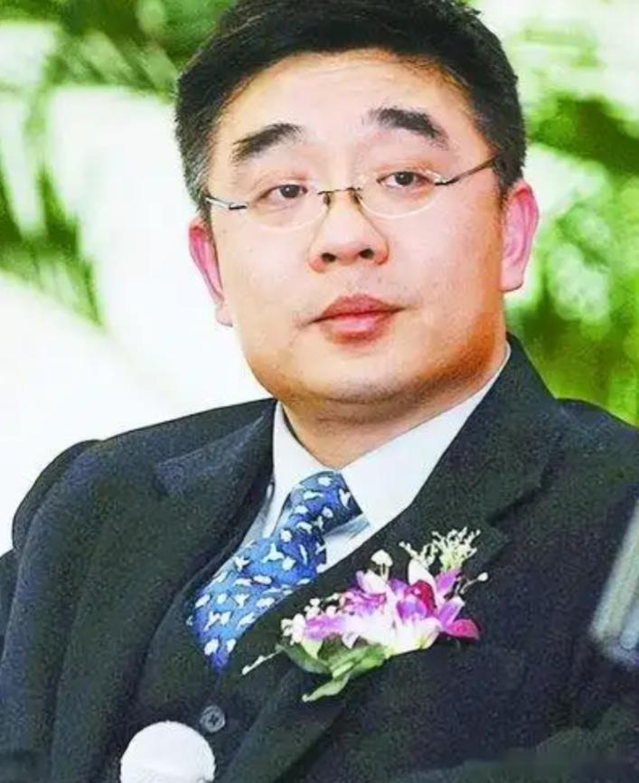 复旦大学钱文忠教授，撕开了中国社会当下最大的遮羞布，他说：“我们的社会已经开始面