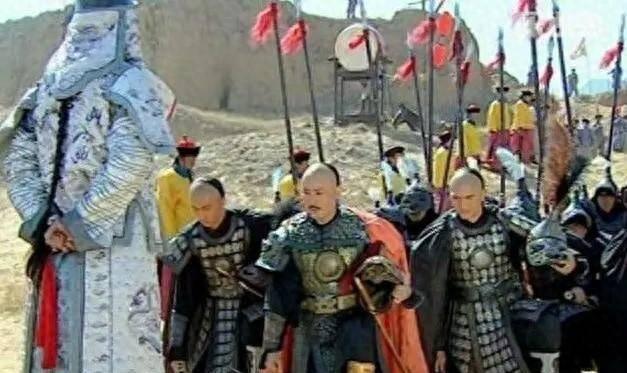 满清对于汉人军阀的拉拢，本质上是一种庞氏骗局模式，得不断有后投降的当“韭菜”，先