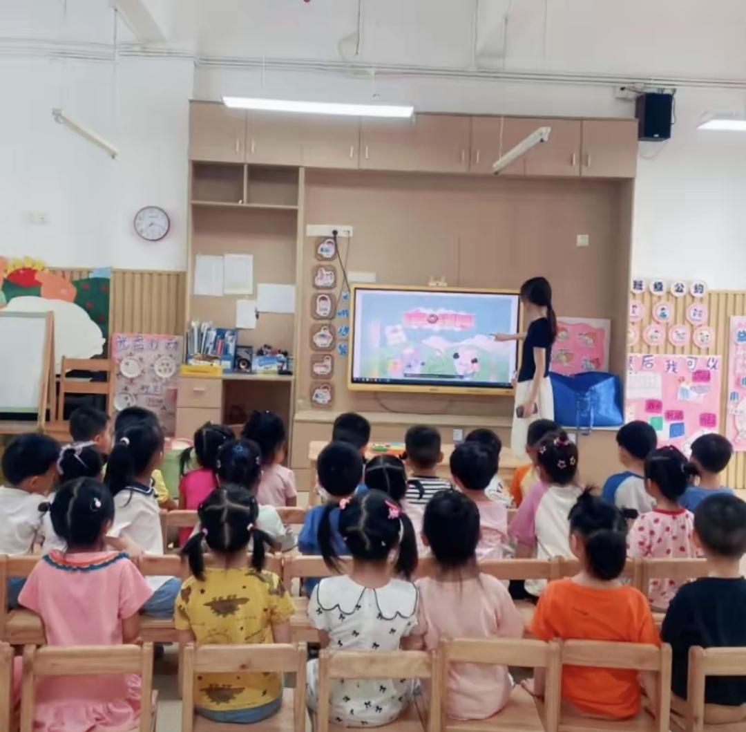 生晚一天，少省一万？幼儿园大班免费这事，真卡在年龄线上了。政策从2025年9月