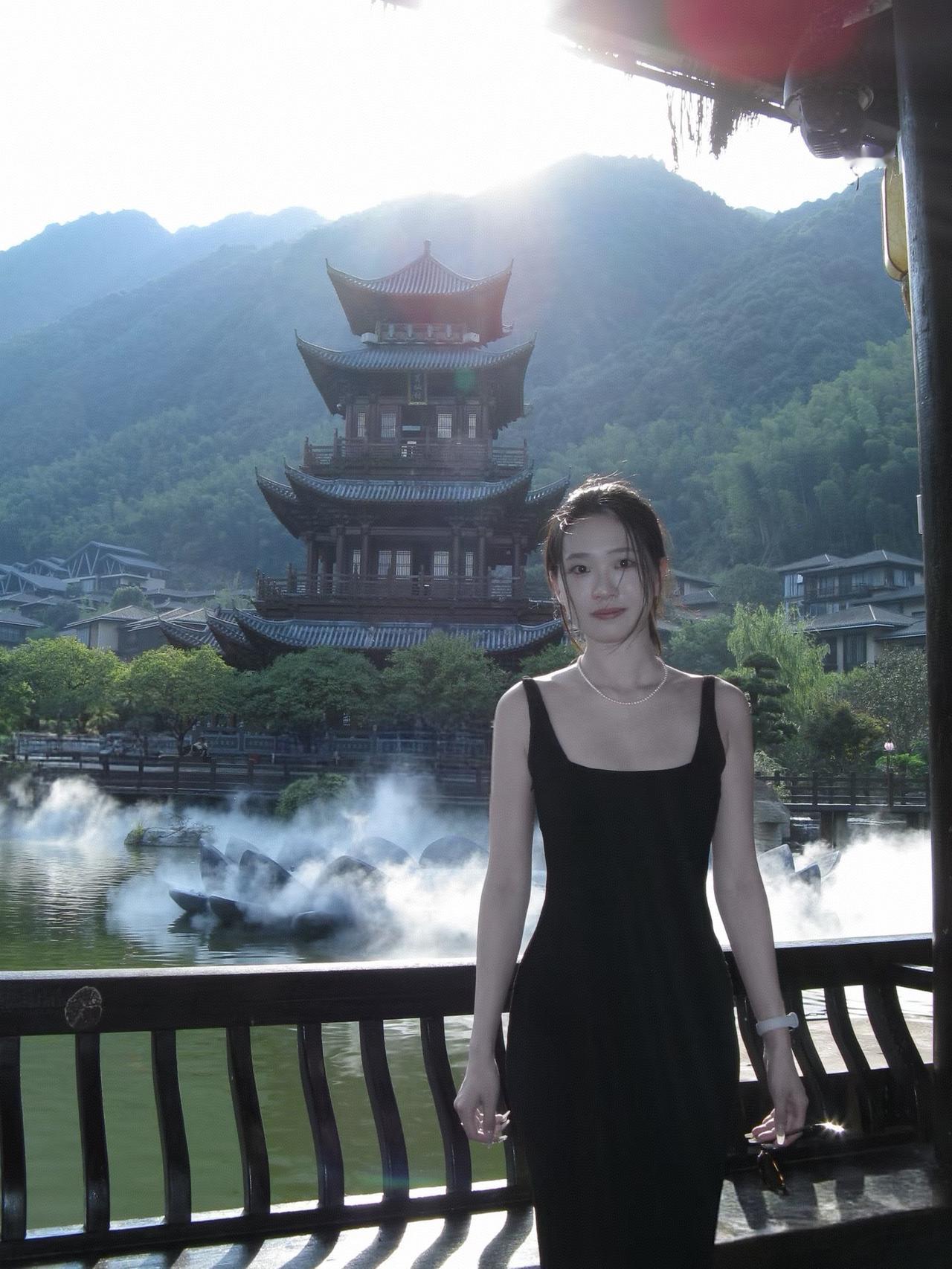 山水画中人，古韵入画来