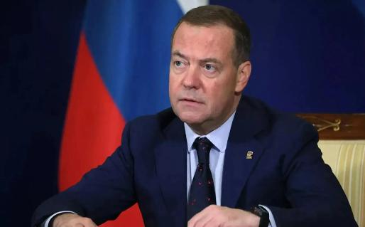 一旦战争打响，中国面临的第一波攻击，可能不是导弹，而是冻结3万亿外汇、切断SWI