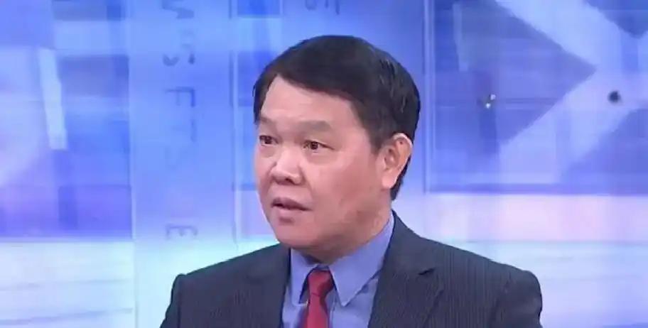 岛内学者黄征辉抛出惊人言论，声称想要台湾主动回归大陆，大陆就得先答应他提出的两大