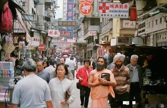 真是活久见！中文不过关，但是印地语过关也可以在香港当公务员！香港这是要走新加坡的