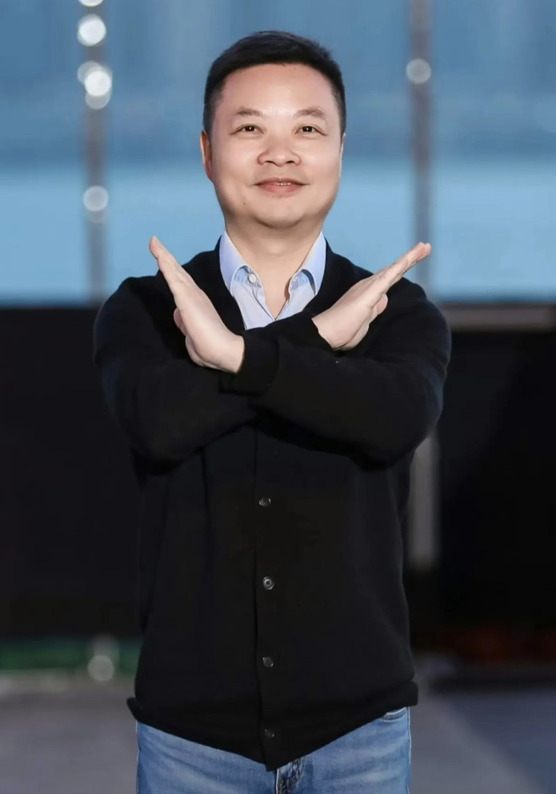 以前没发现，何小鹏才是狠人2014年何小鹏创立小鹏汽车，经过数年的努力把小鹏