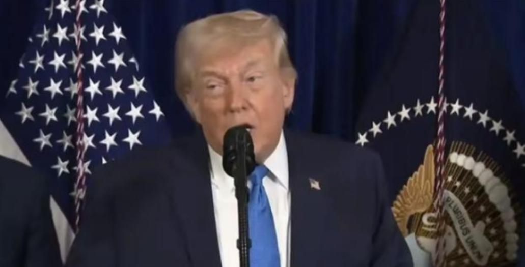特朗普曾再次通告全球：台湾问题是中国自己的问题，美国尊重中国的任何一个举动，中国