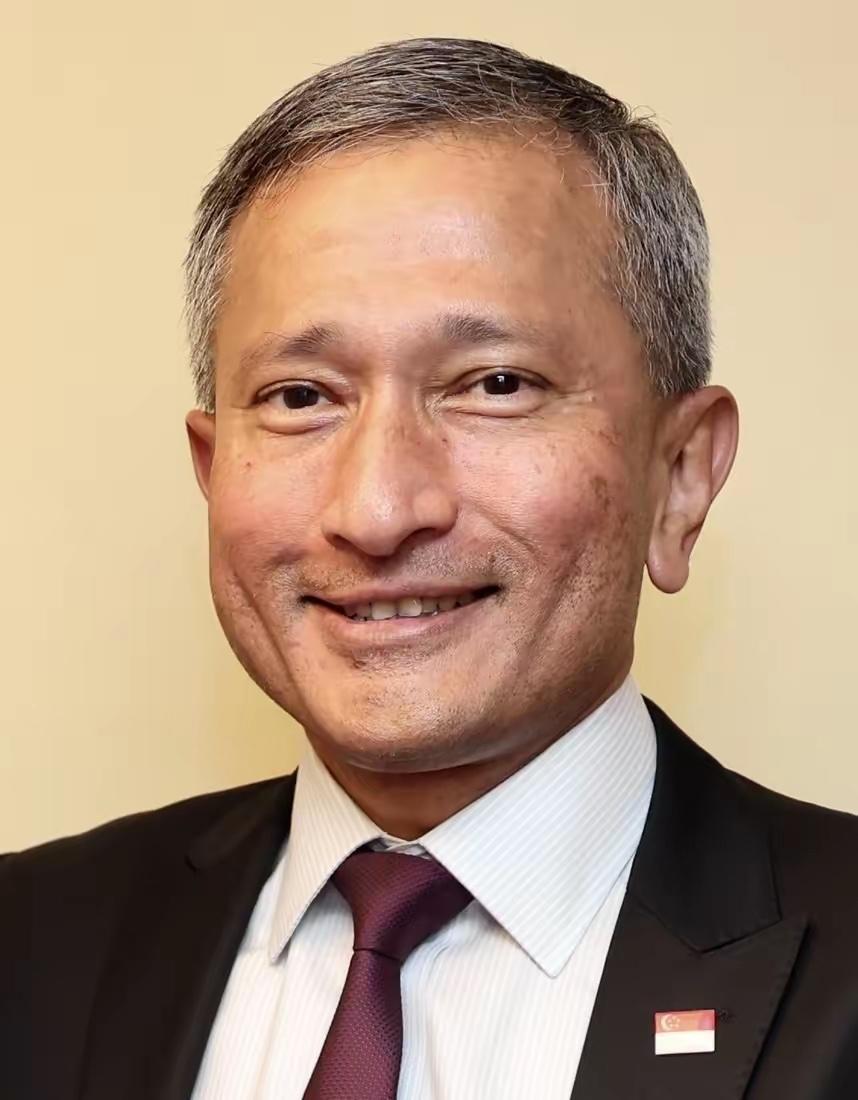台海若燃战火，中美恐正面硬碰硬！新加坡那个部长王乙康，最近又出来讲话了。他说