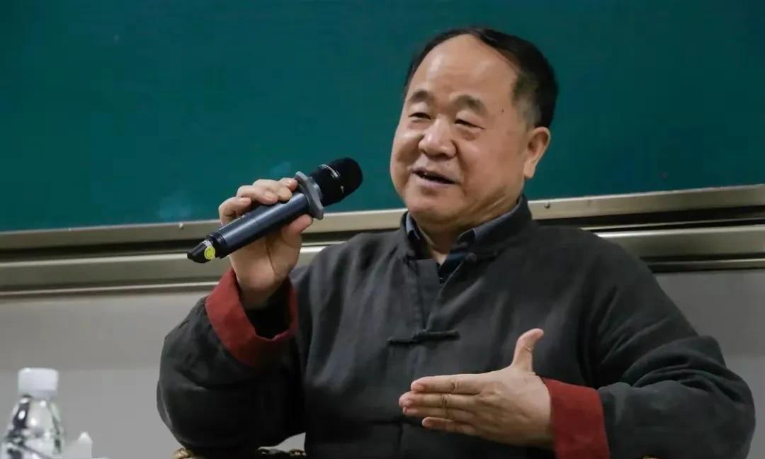 莫言只说对了一半：文学不是唱赞歌的工具，应该揭露社会的黑暗和不公。文学的确应该