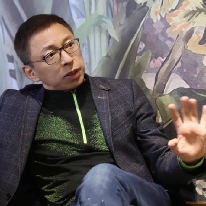 主持翻车现场！一句话暴露的职业素养差距，没文化真可怕！王石的夫人田朴珺最后的