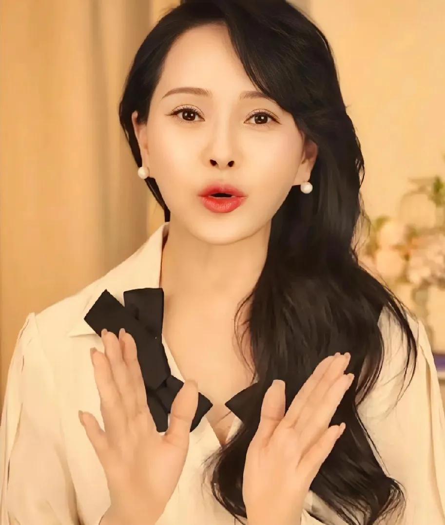 演员，伊能静说，我从来没有见过秦昊这么伤心过。伊能静说，有一次我女儿“米粒”