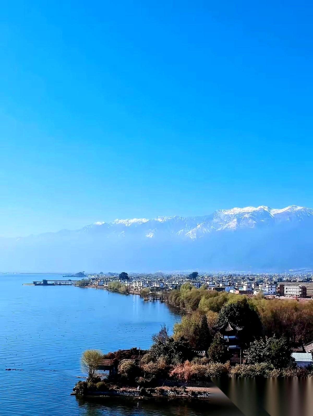 郭德纲对郭麒麟的教育，撕开了一个很多家长不敢碰的口子。别人家的孩子还在温室里听