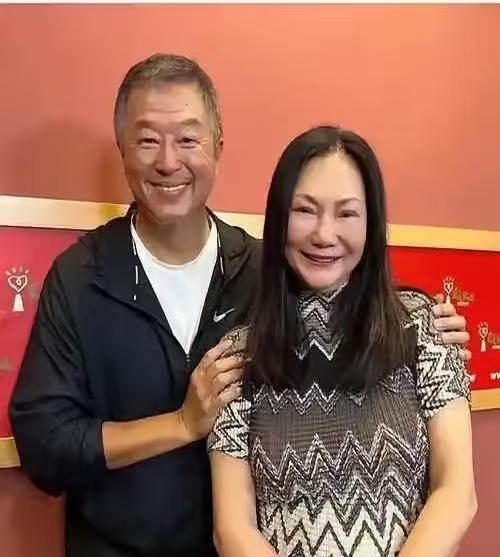 徐老妈以前一直认可汪的，大s说要离婚的新闻一出，老妈就直说不可能，两个孩子那么