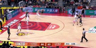 徐杰关键时刻比外援都靠谱！今天晚上迎来广东男篮对阵山东男篮的比赛，广东男篮一