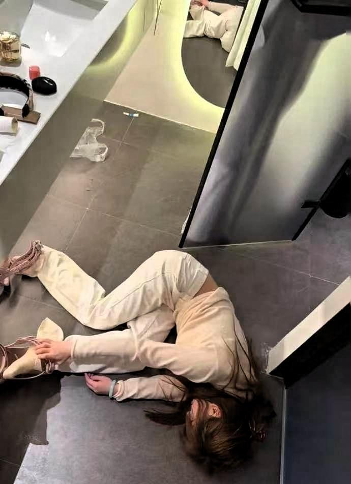 奉劝大家，中午和晚上，千万不要为了减肥而不吃米饭，米饭是很重要的碳水，超过7天不
